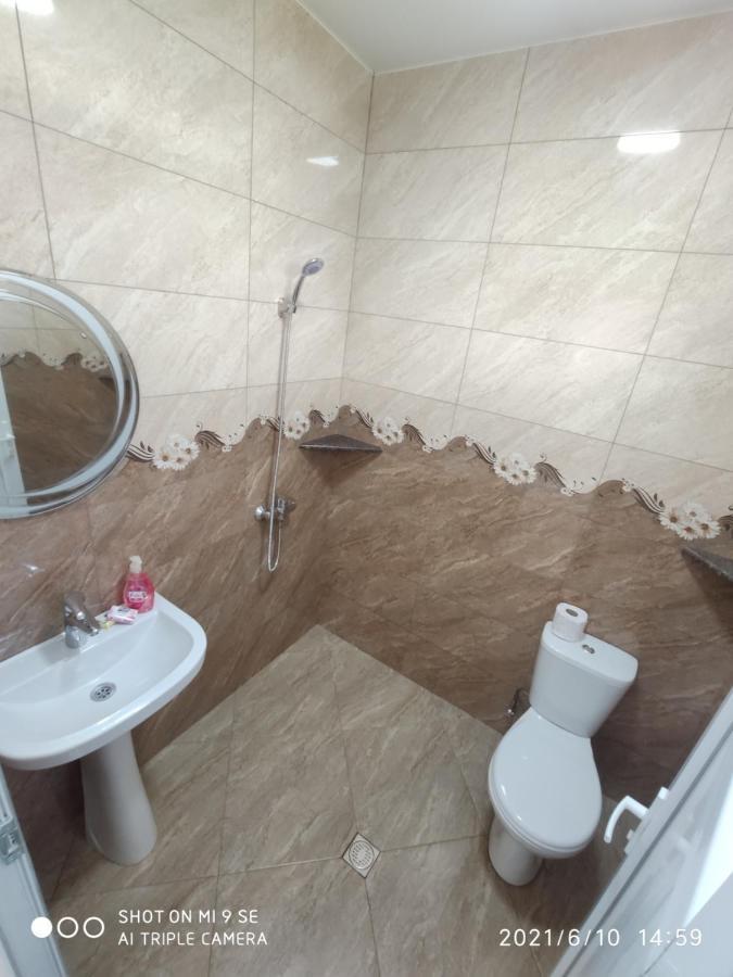 Kochalidze Family Apartment Batumi Bagian luar foto