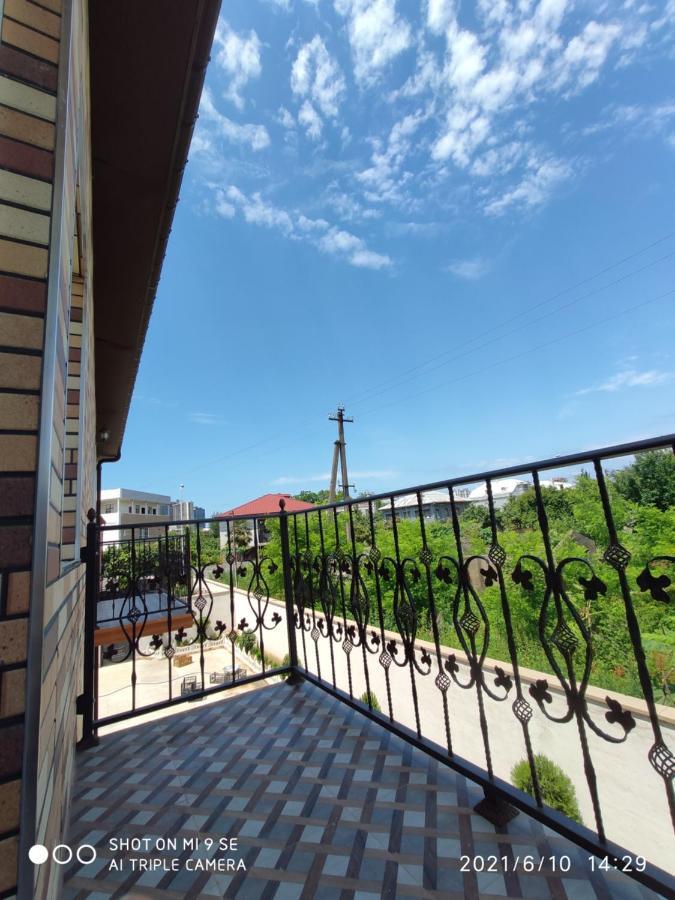 Kochalidze Family Apartment Batumi Bagian luar foto