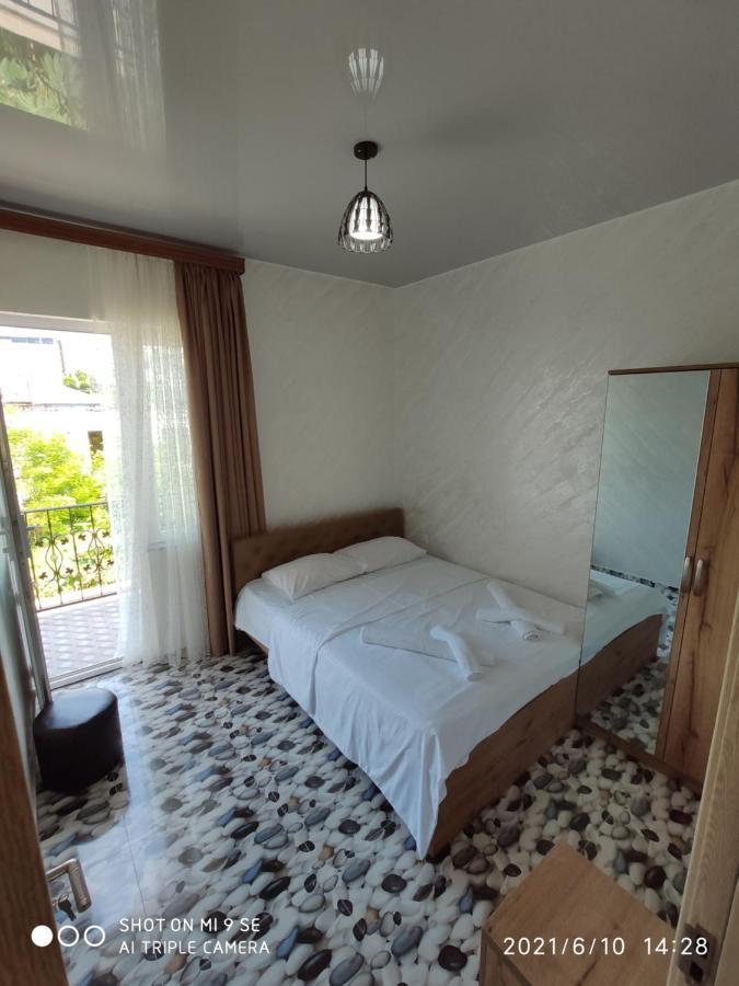 Kochalidze Family Apartment Batumi Bagian luar foto