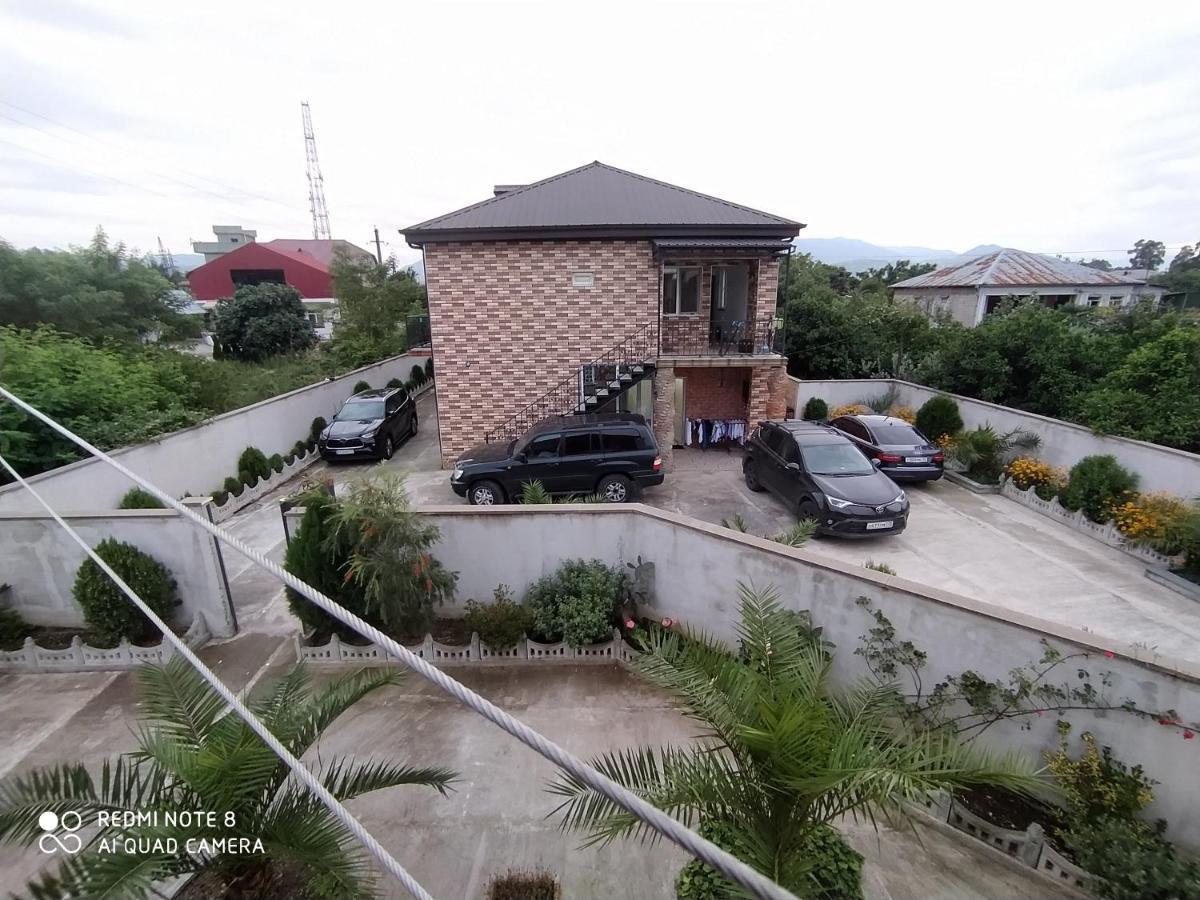 Kochalidze Family Apartment Batumi Bagian luar foto